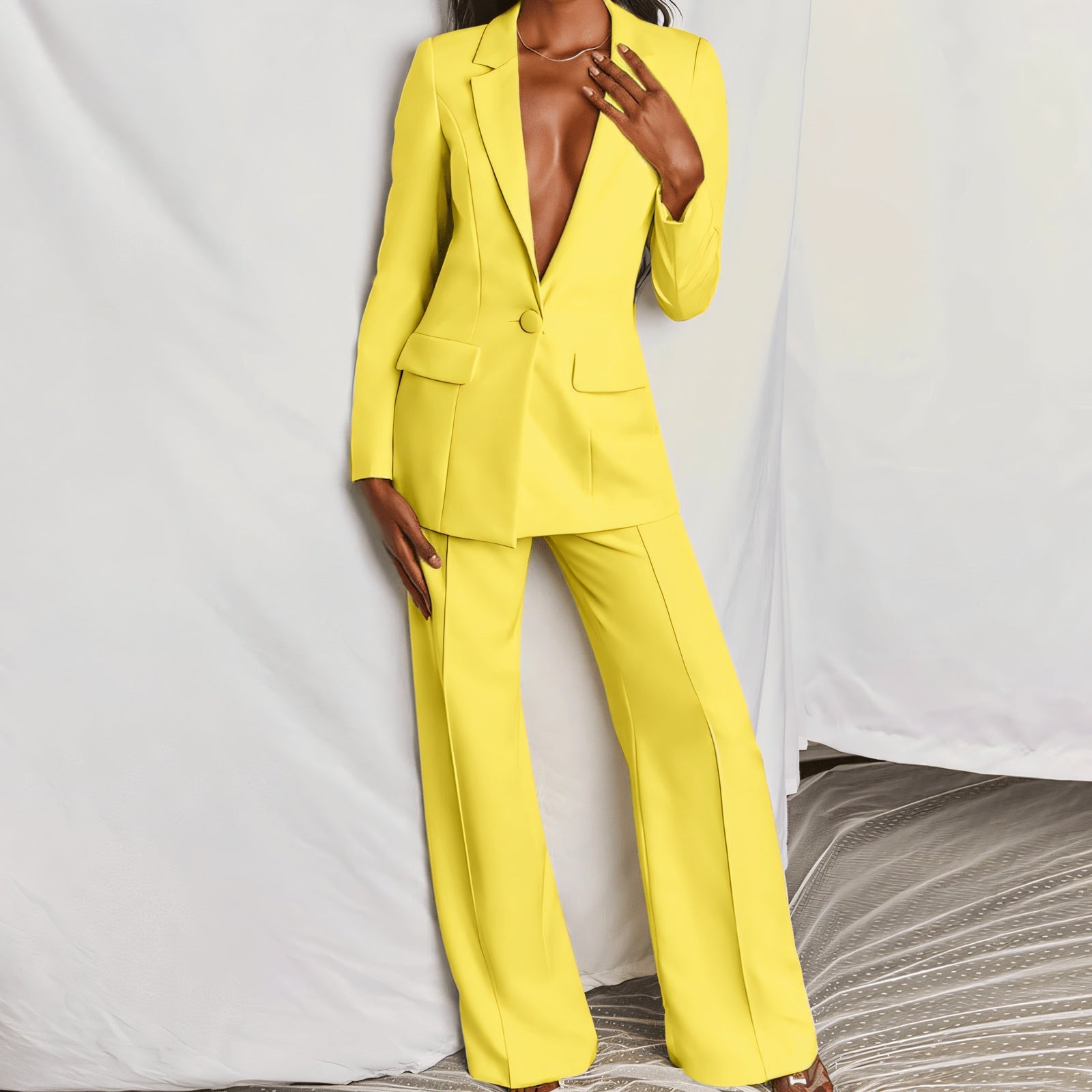 Modern Suit with Wide-Leg Trousers and V-Neck