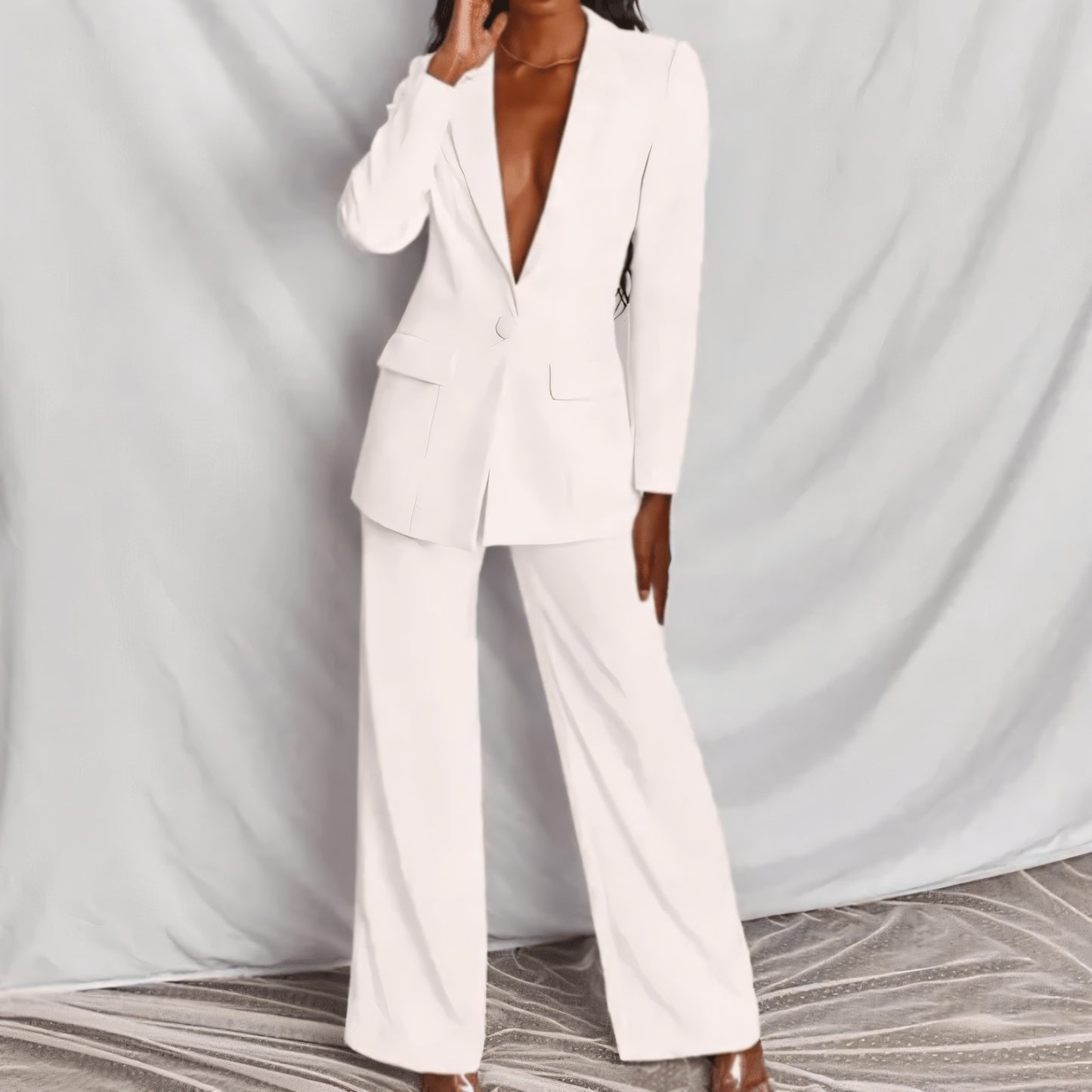 Modern Suit with Wide-Leg Trousers and V-Neck