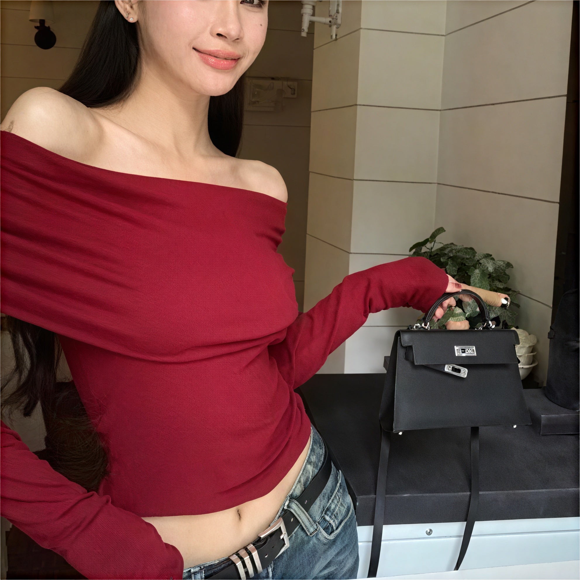 Off-Shoulder Structured Cropped Top