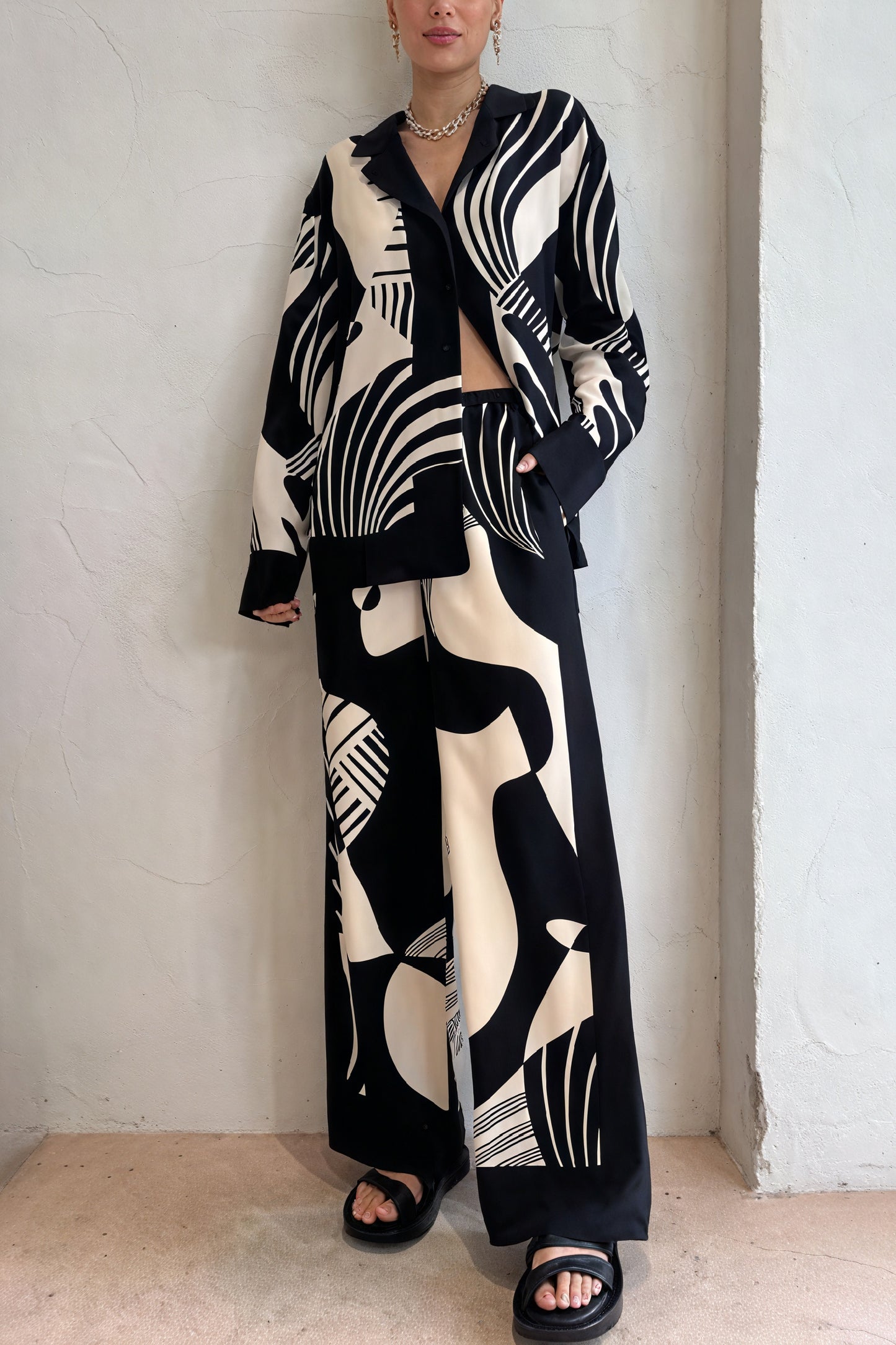 Abstract Pattern Wide-Leg Two-Piece Suit