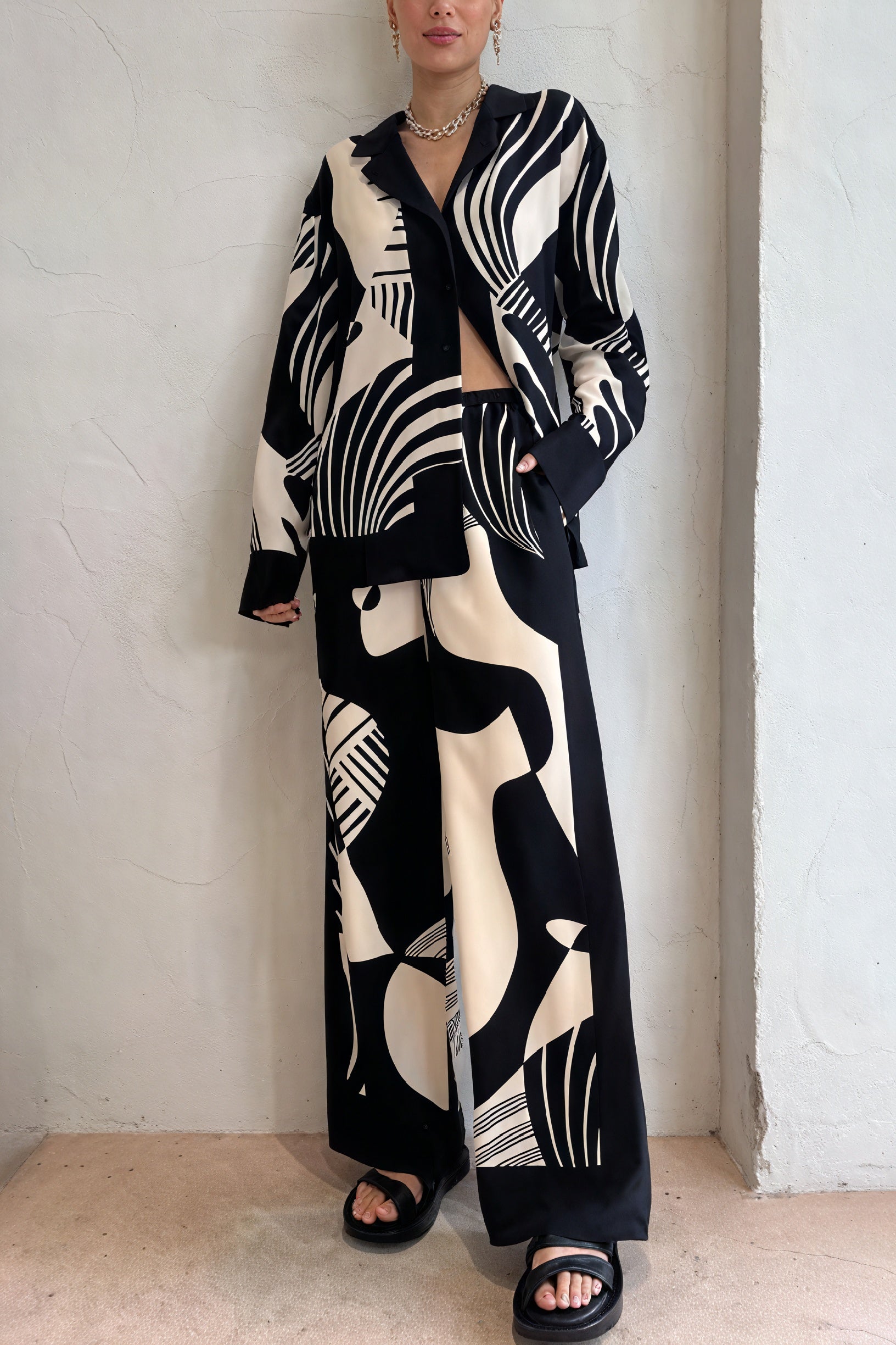 Abstract Pattern Wide-Leg Two-Piece Suit