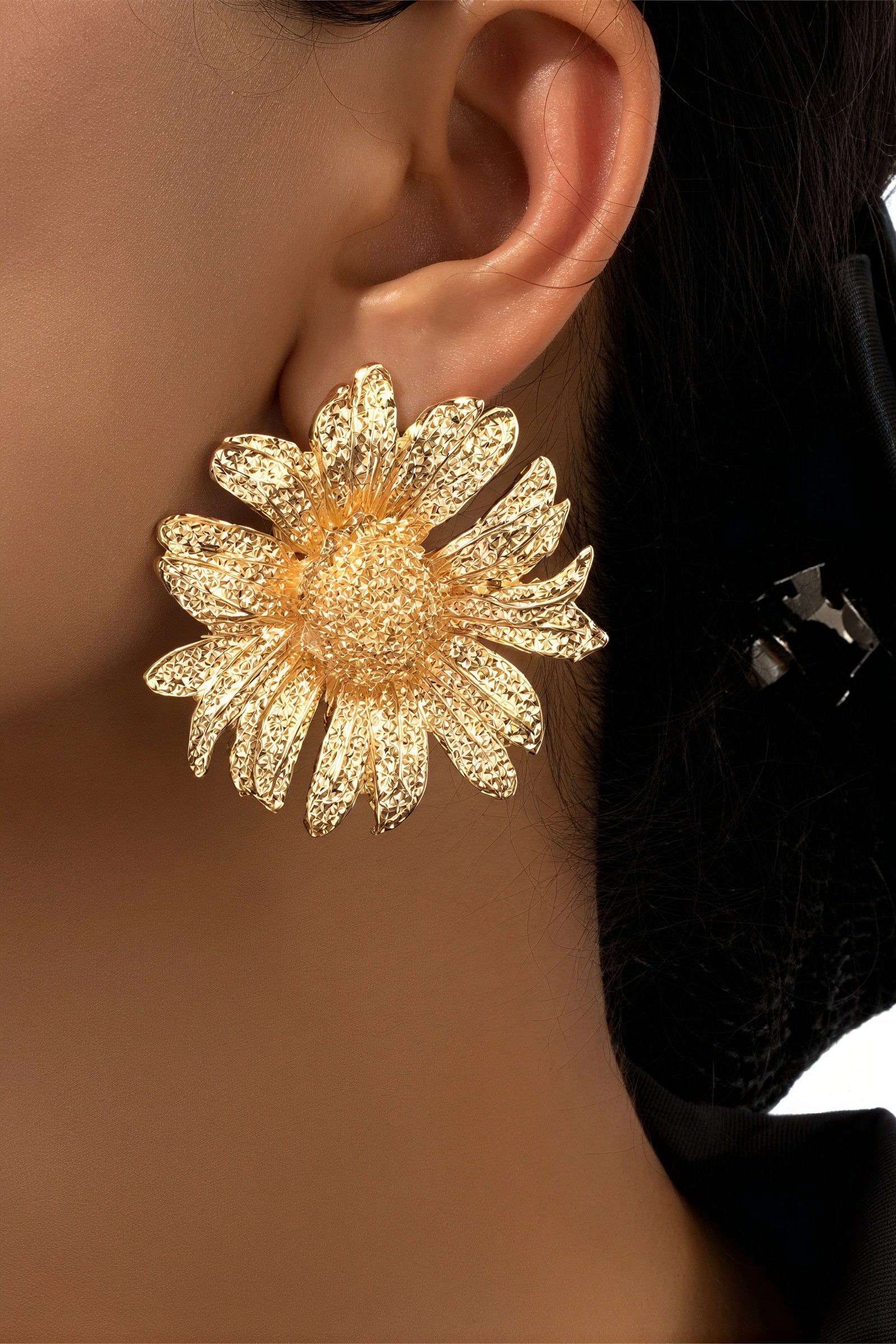 Gold Daisy Drop Earrings - Statement Flower Design