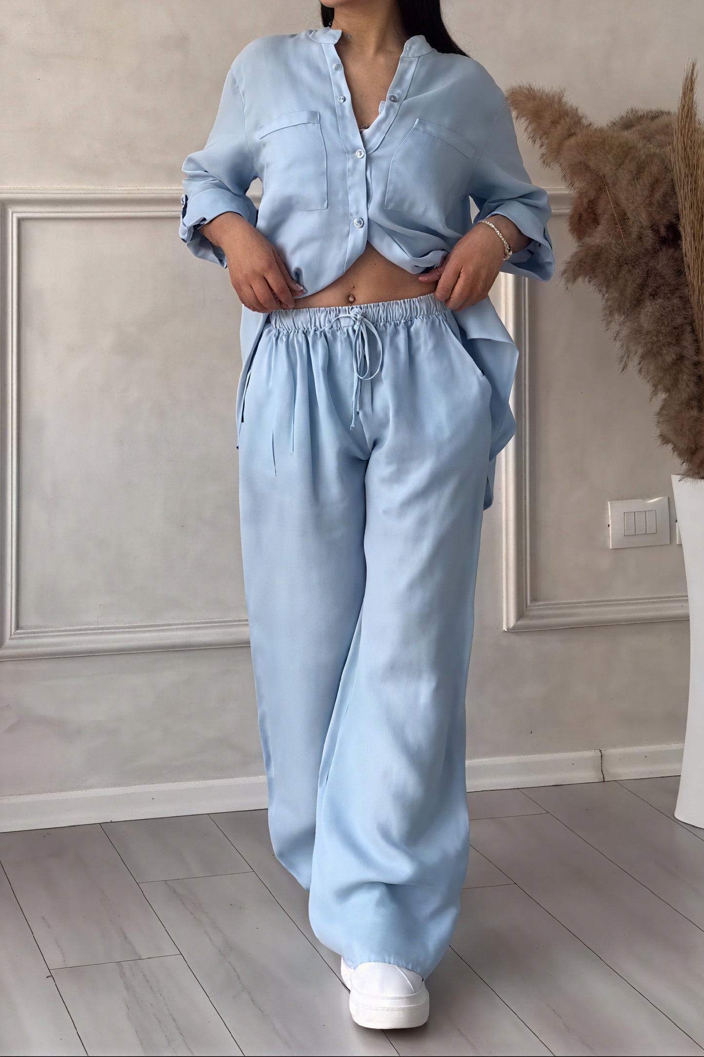 Relaxed Linen Outfit - Wide Leg Trousers