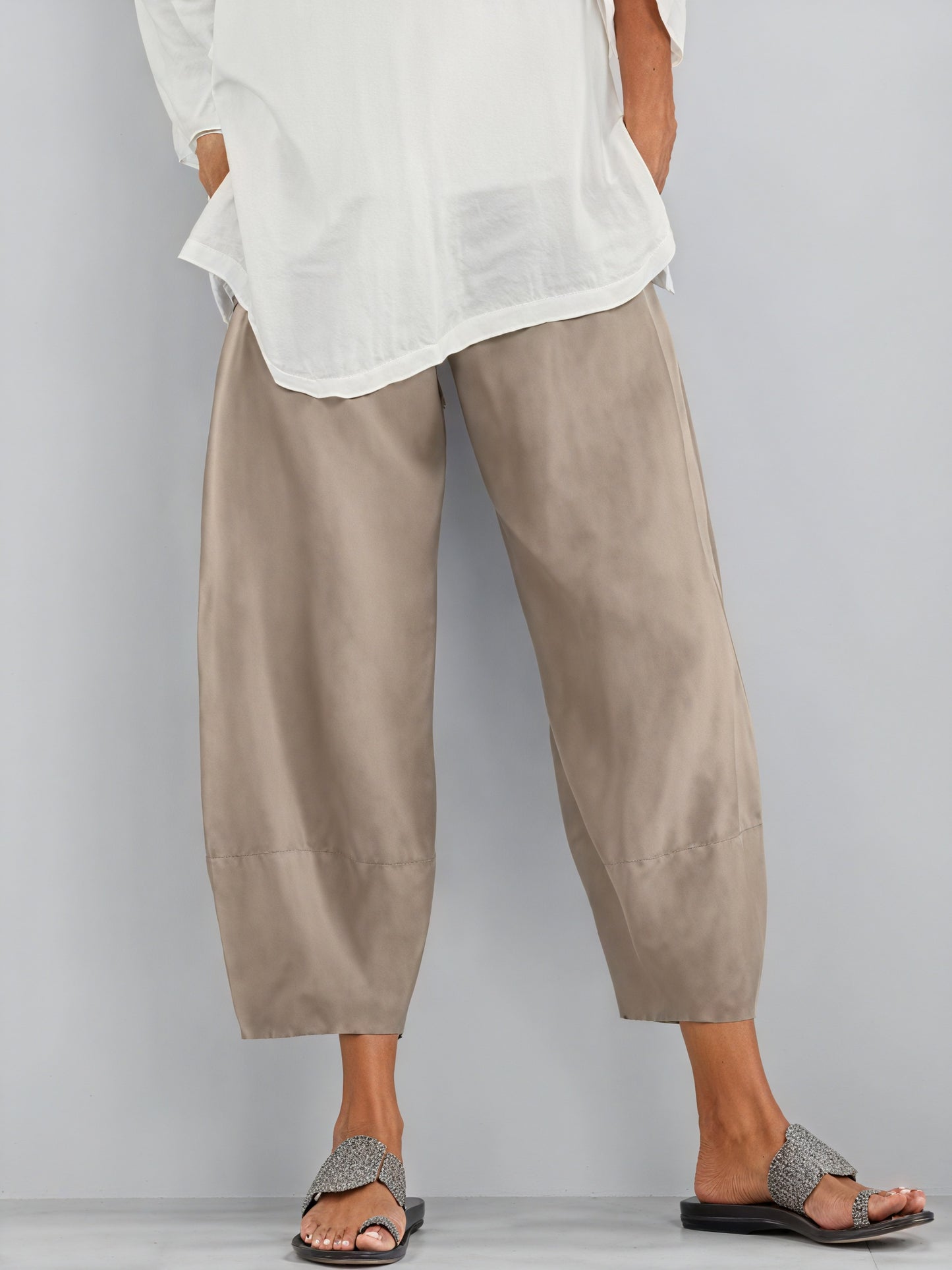 Wide-Leg Trousers - High-Waisted Cropped Pant