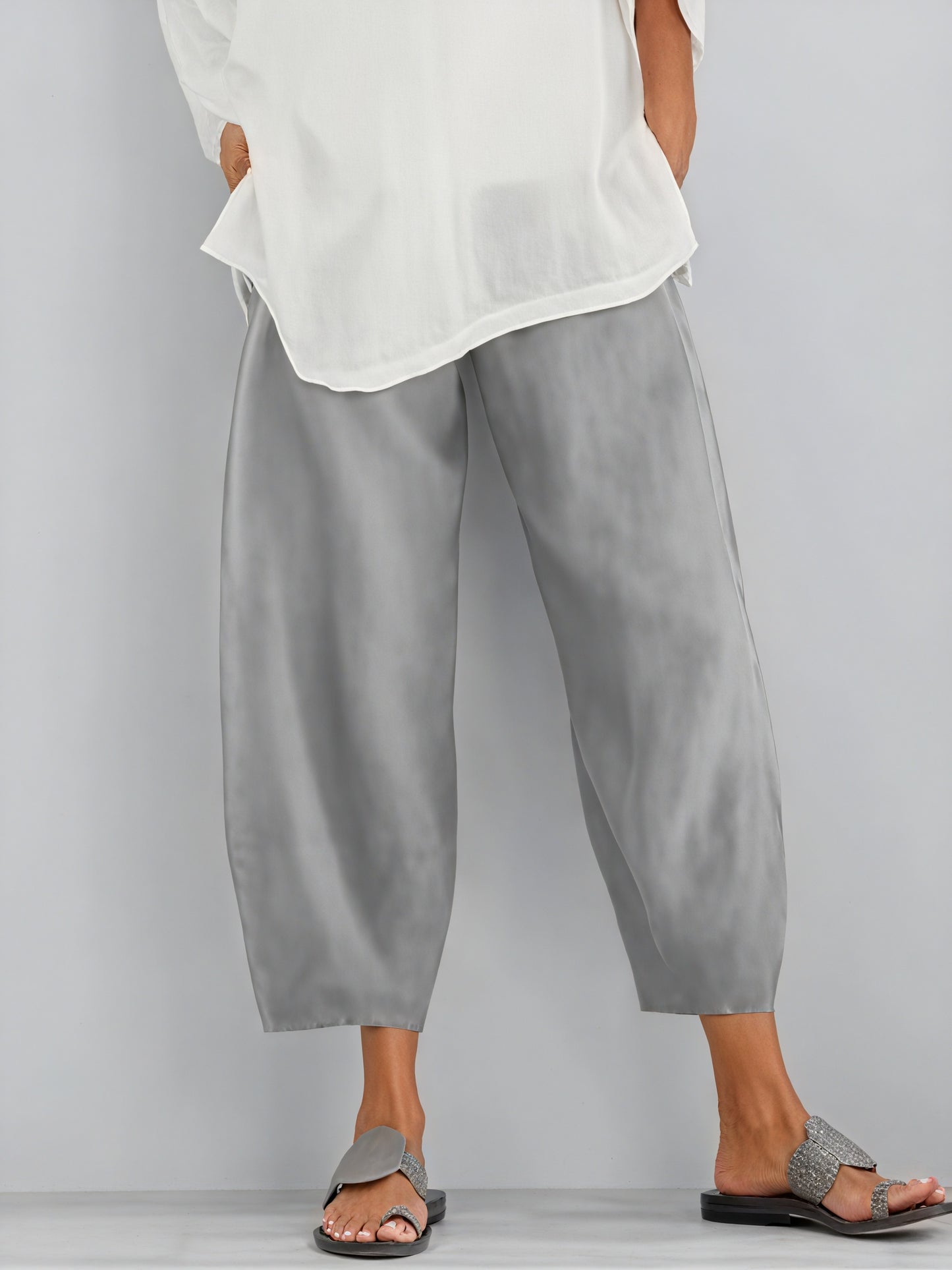 Wide-Leg Trousers - High-Waisted Cropped Pant