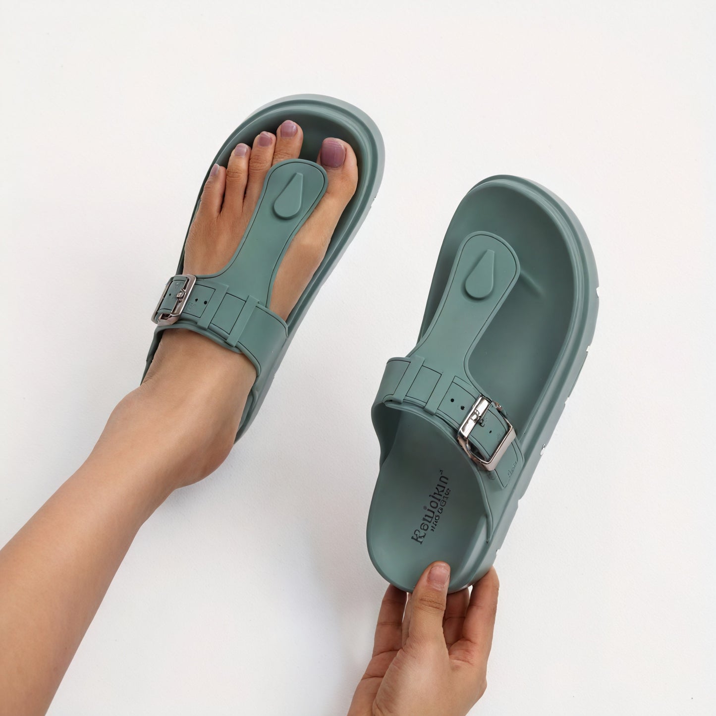 Sculpted Sole Sandals: Modern Comfort, Minimalist Design
