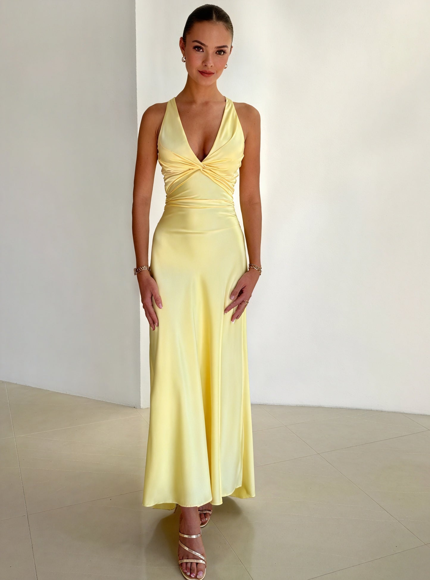 Lydia | Elegant Sleeveless V-Neck Maxi Dress for Special Occasions - Image 3