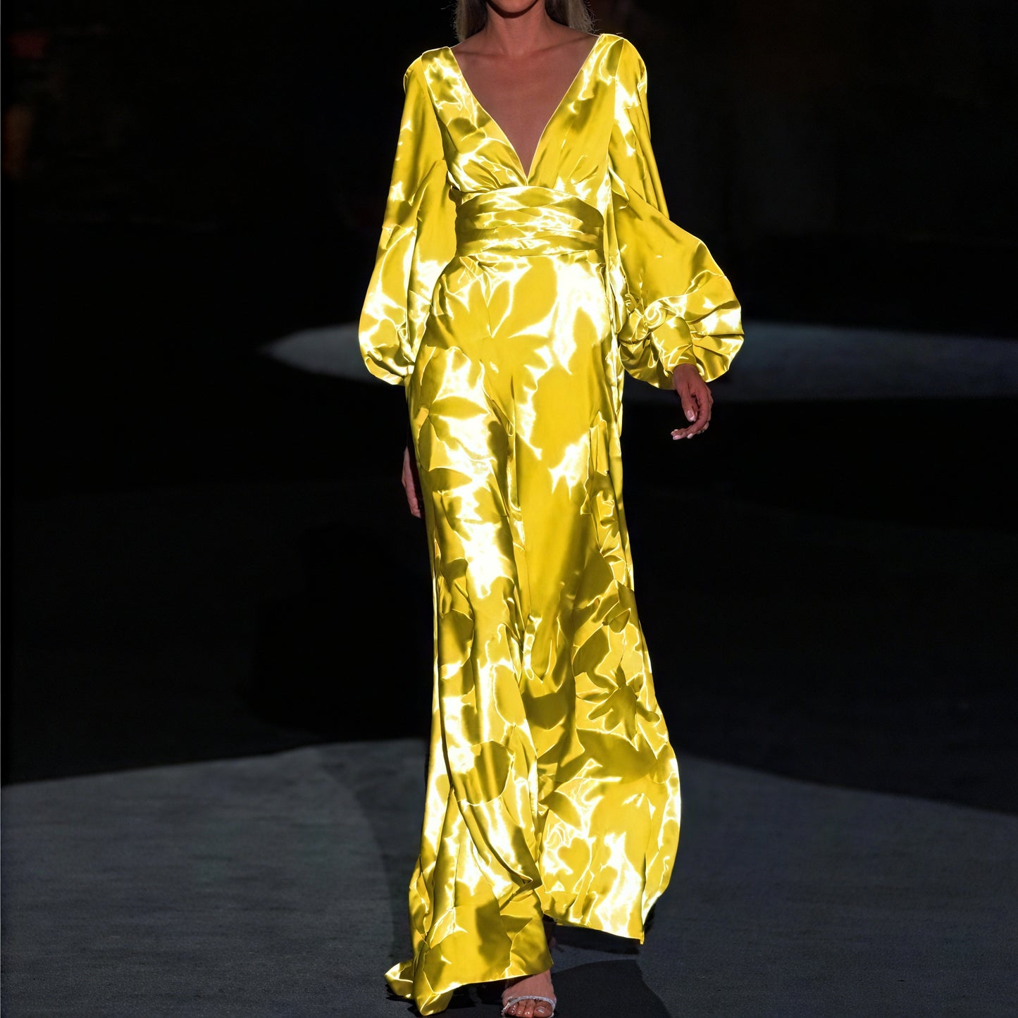 Felicia | Elegant Flowy Midi Dress for Everyday and Evening Wear - Image 3