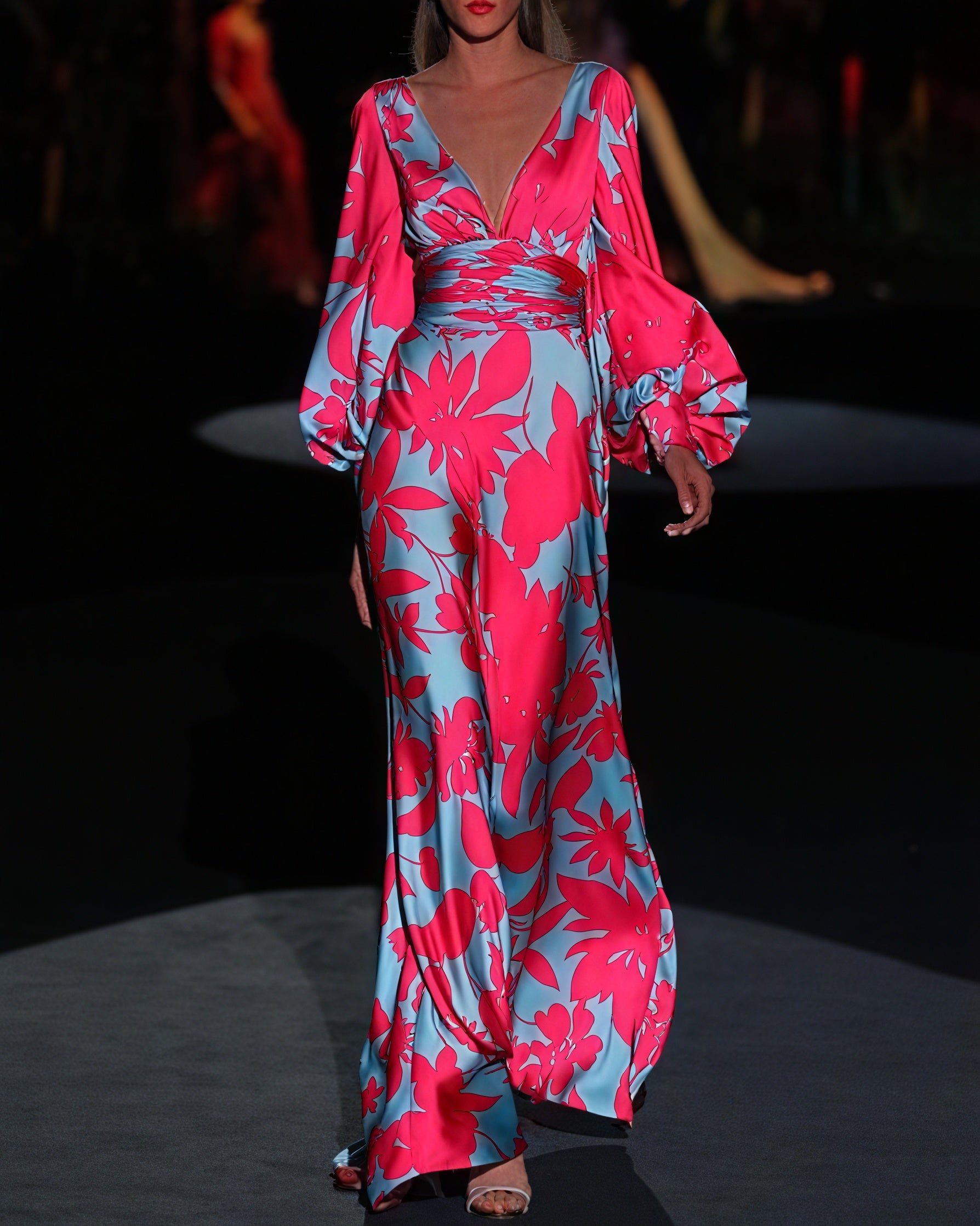 Felicia | Elegant Flowy Midi Dress for Everyday and Evening Wear - Image 2