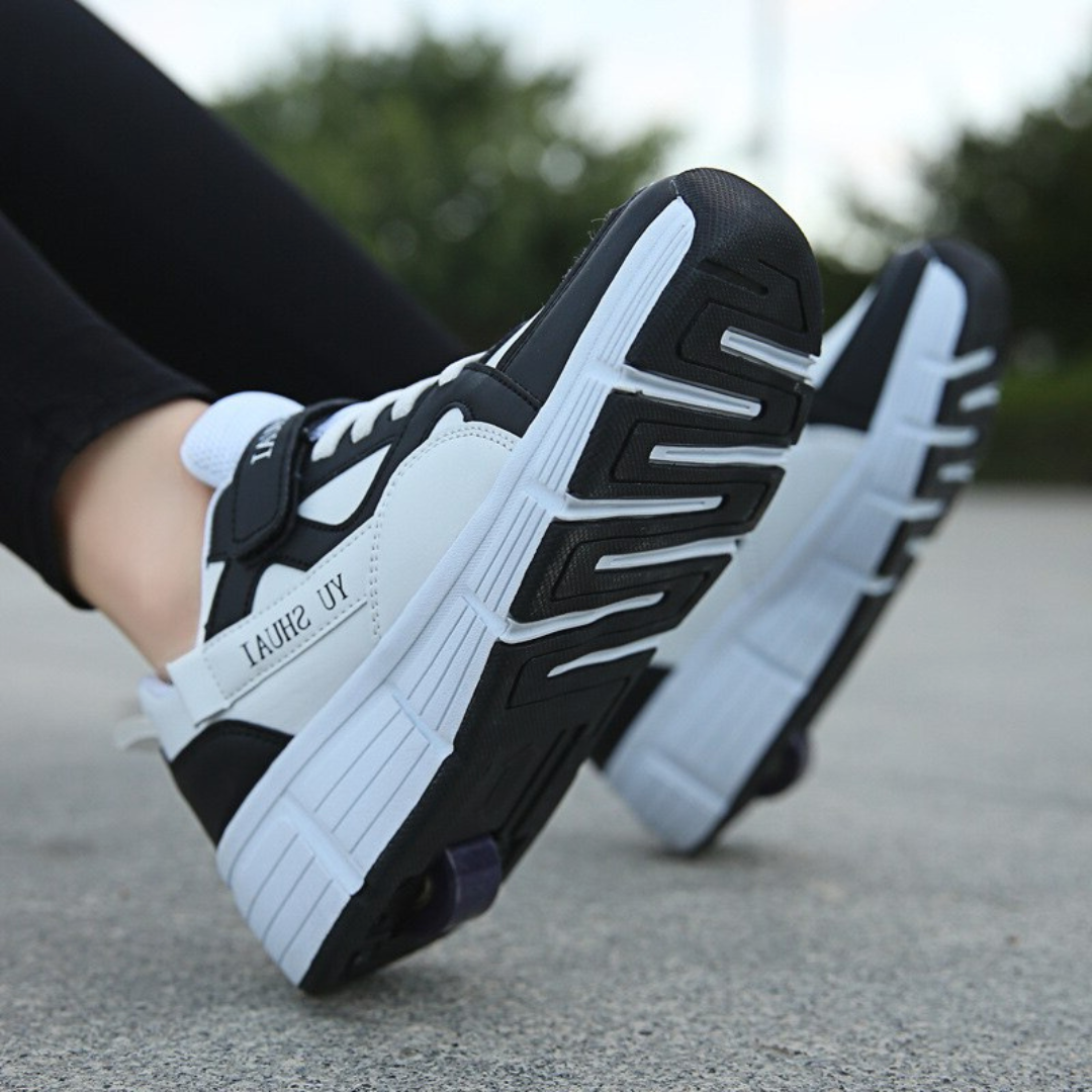 Street Style Skate Shoes - Roller Wheels, Thick Sole