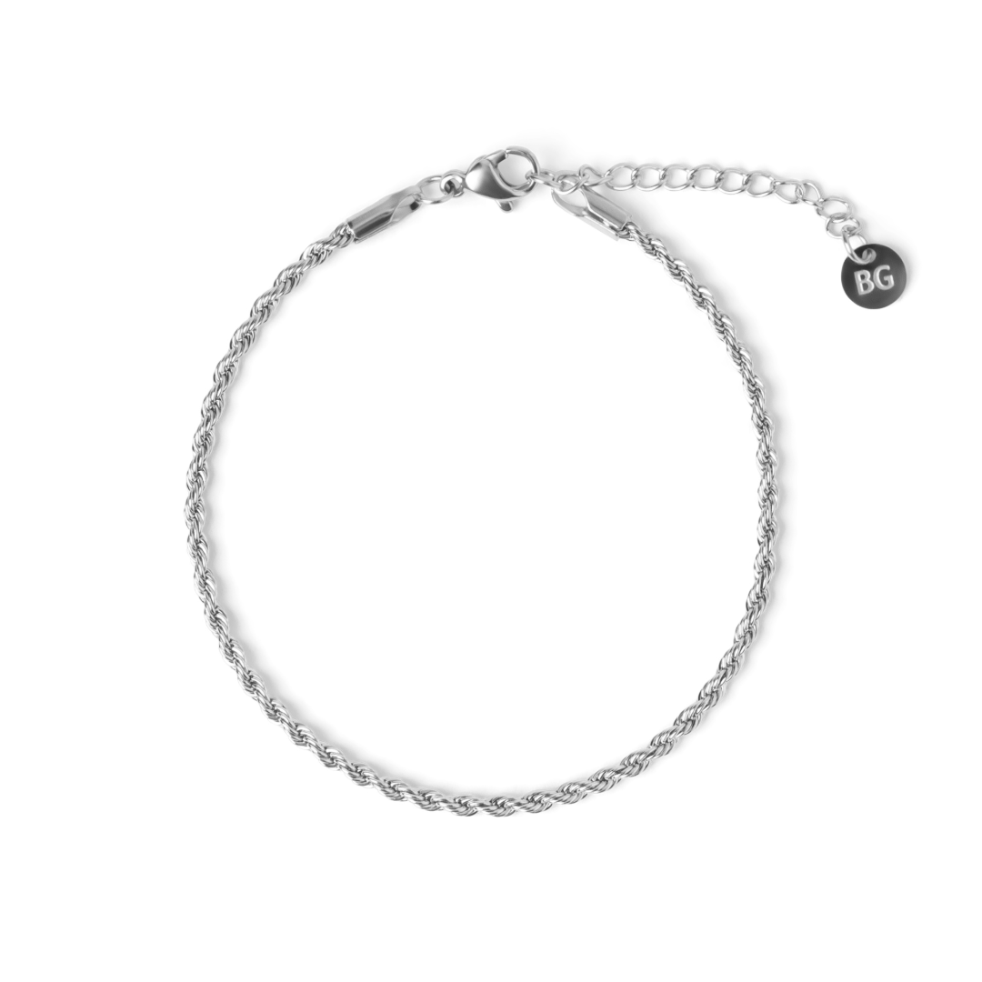 Twisted Rope Bracelet: Lightweight Wrist Adornment