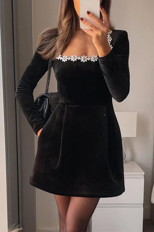 Jewel Neckline A-Line Velvet Party Dress