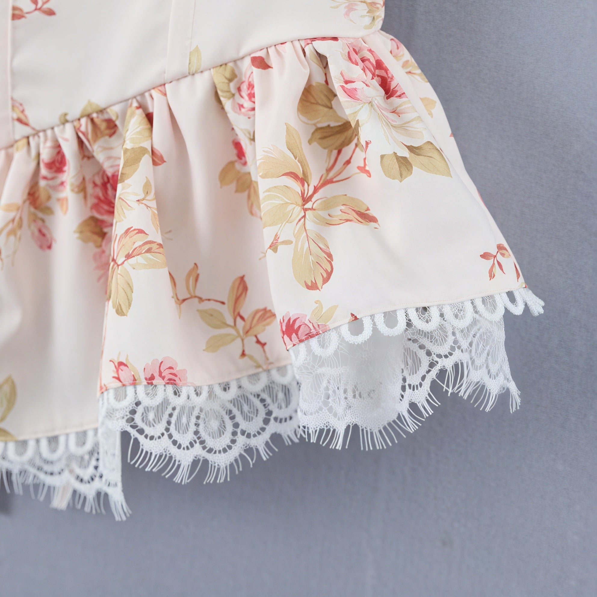 Floral Peplum Top - Lace Trim & Puffed Sleeves