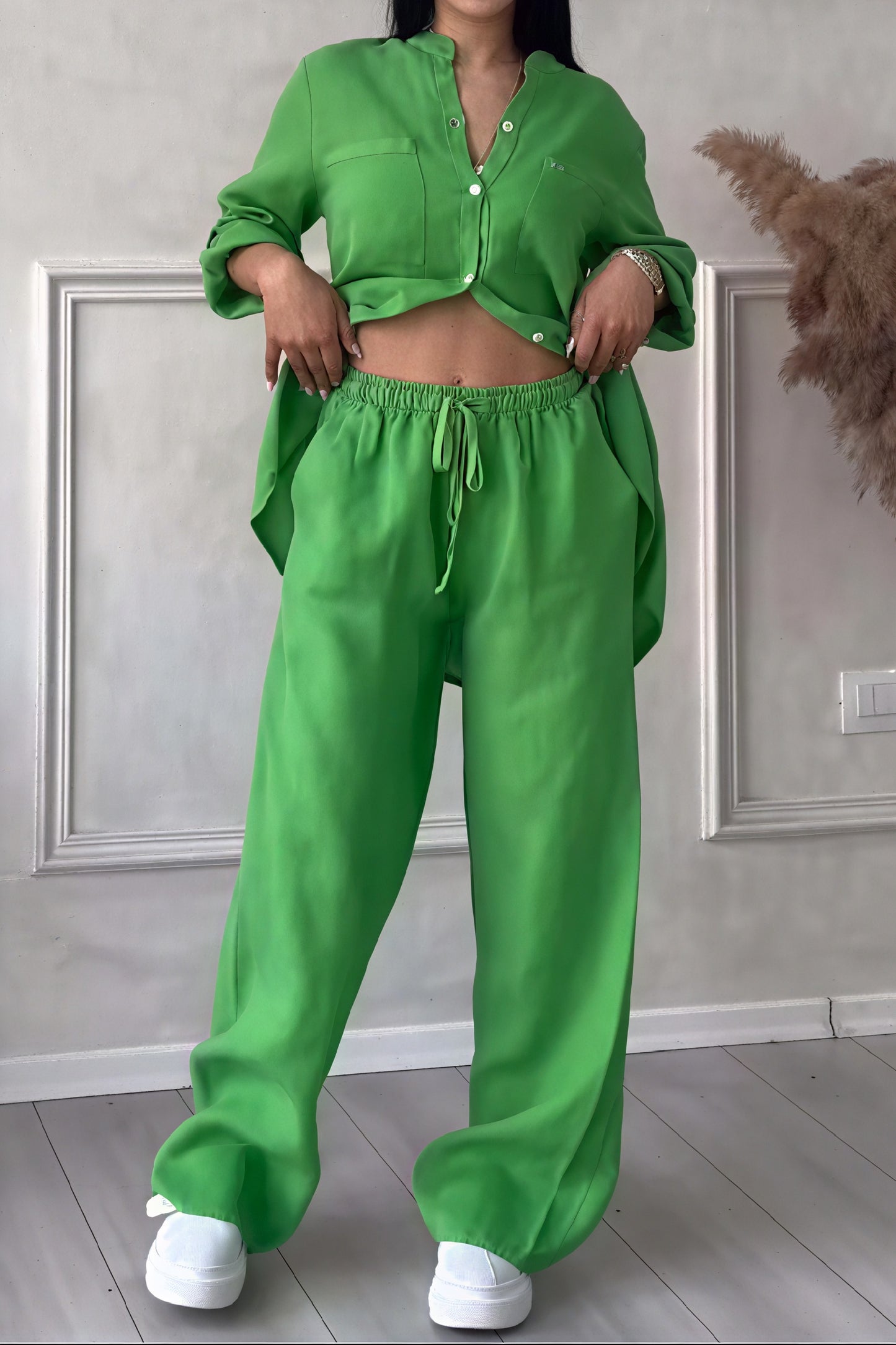 Relaxed Linen Outfit - Wide Leg Trousers