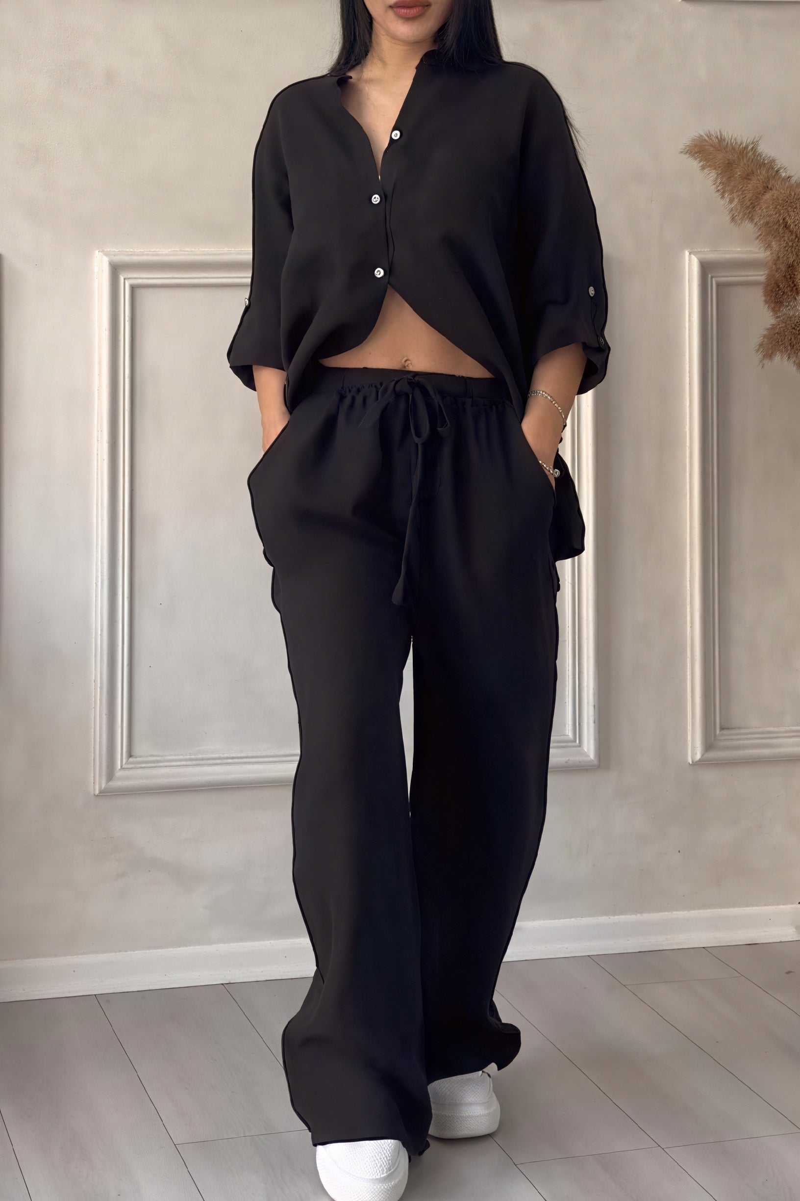 Relaxed Linen Outfit - Wide Leg Trousers