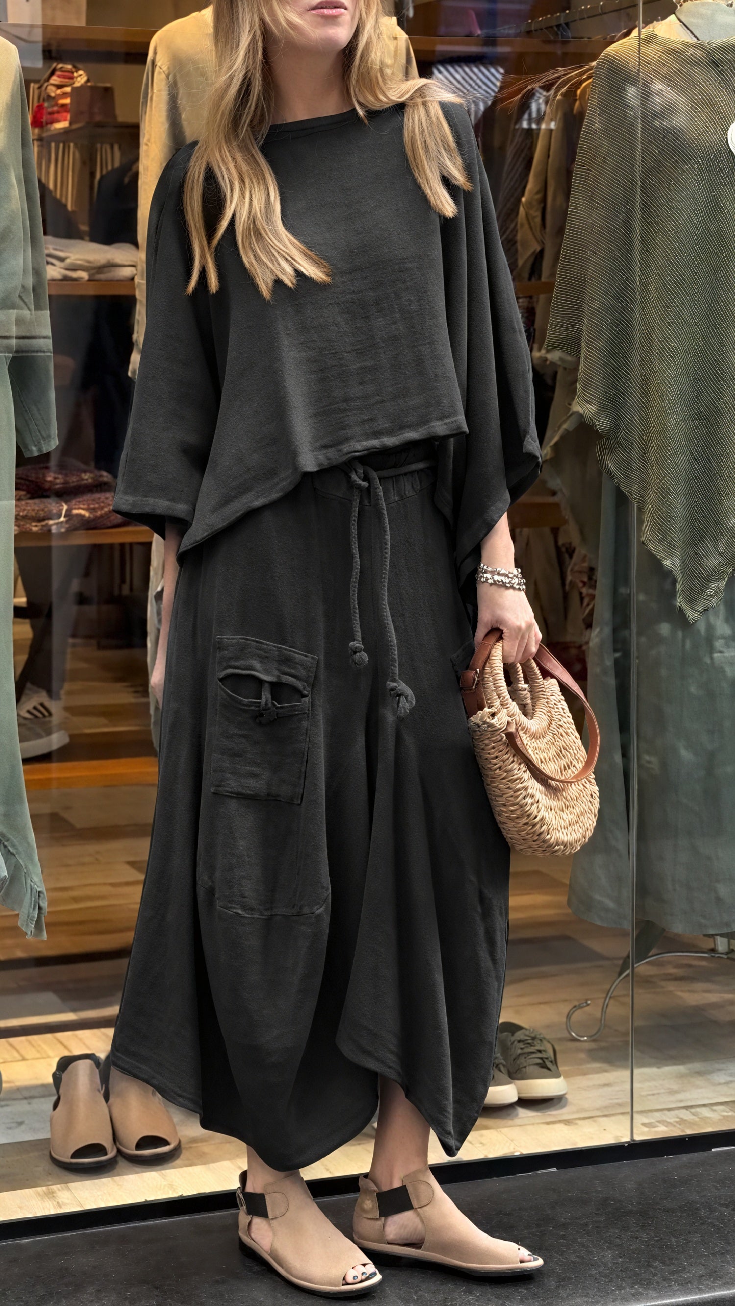 Women's Two-Piece Outfit – Relaxed Fit, Drawstring Waist, Pockets-81991-4ec551a8-ee23-4922-a628-df6da96c2c10