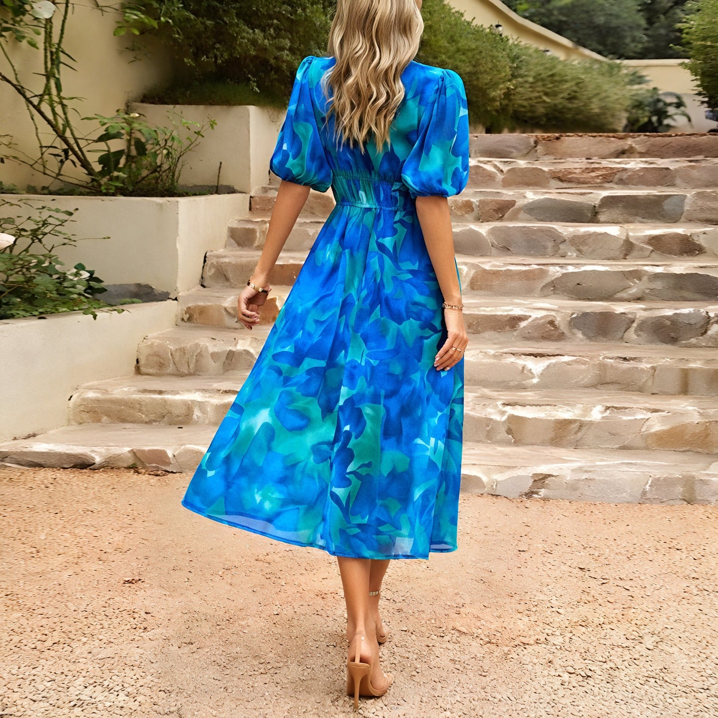 Floral Print Midi Dress with Flowing Silhouette