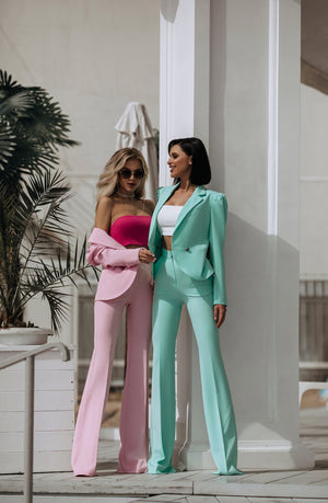 Sophisticated Ensemble: Tailored Blazer & Flared Trousers