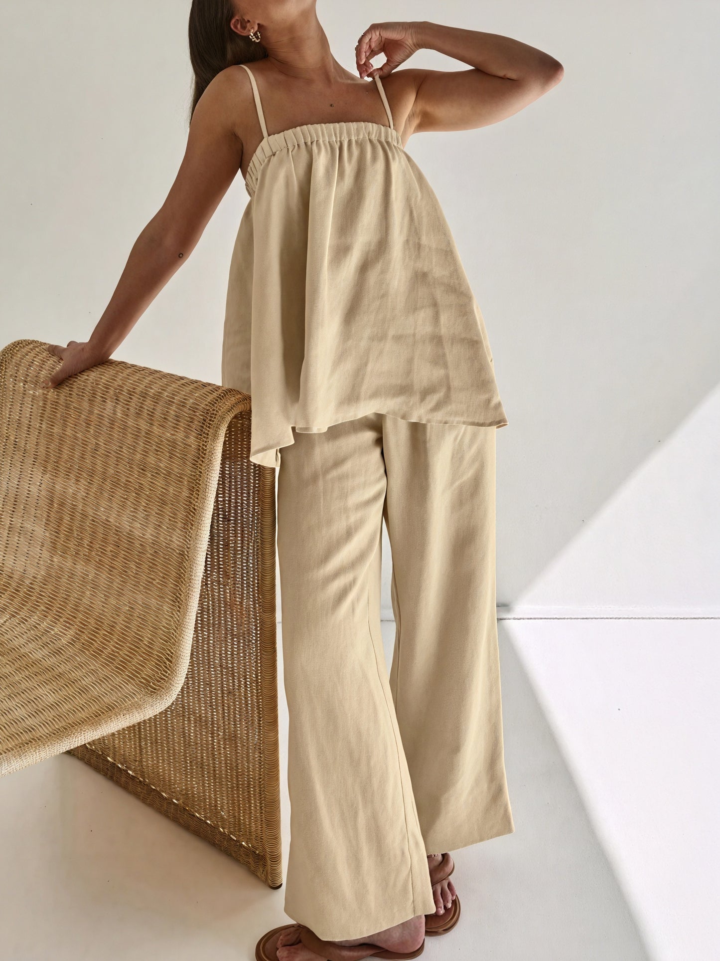 Basicfold Women's Two-Piece Set – Relaxed Fit, Wide-Leg Pants, Thin Straps-83288-b39f5875-cab4-4cc2-8236-24960fda88e0