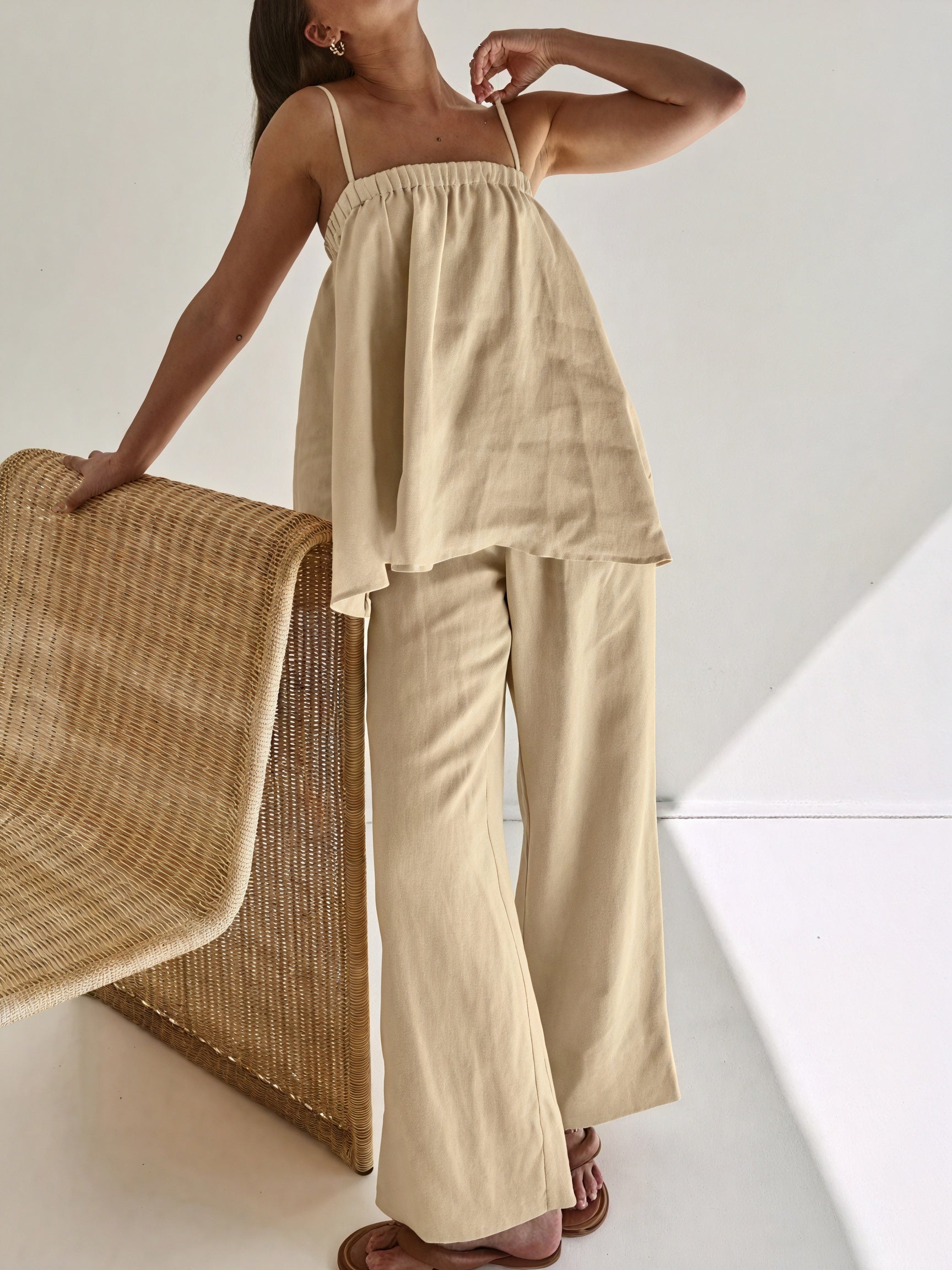 Basicfold Women's Two-Piece Set – Relaxed Fit, Wide-Leg Pants, Thin Straps-83288-b39f5875-cab4-4cc2-8236-24960fda88e0