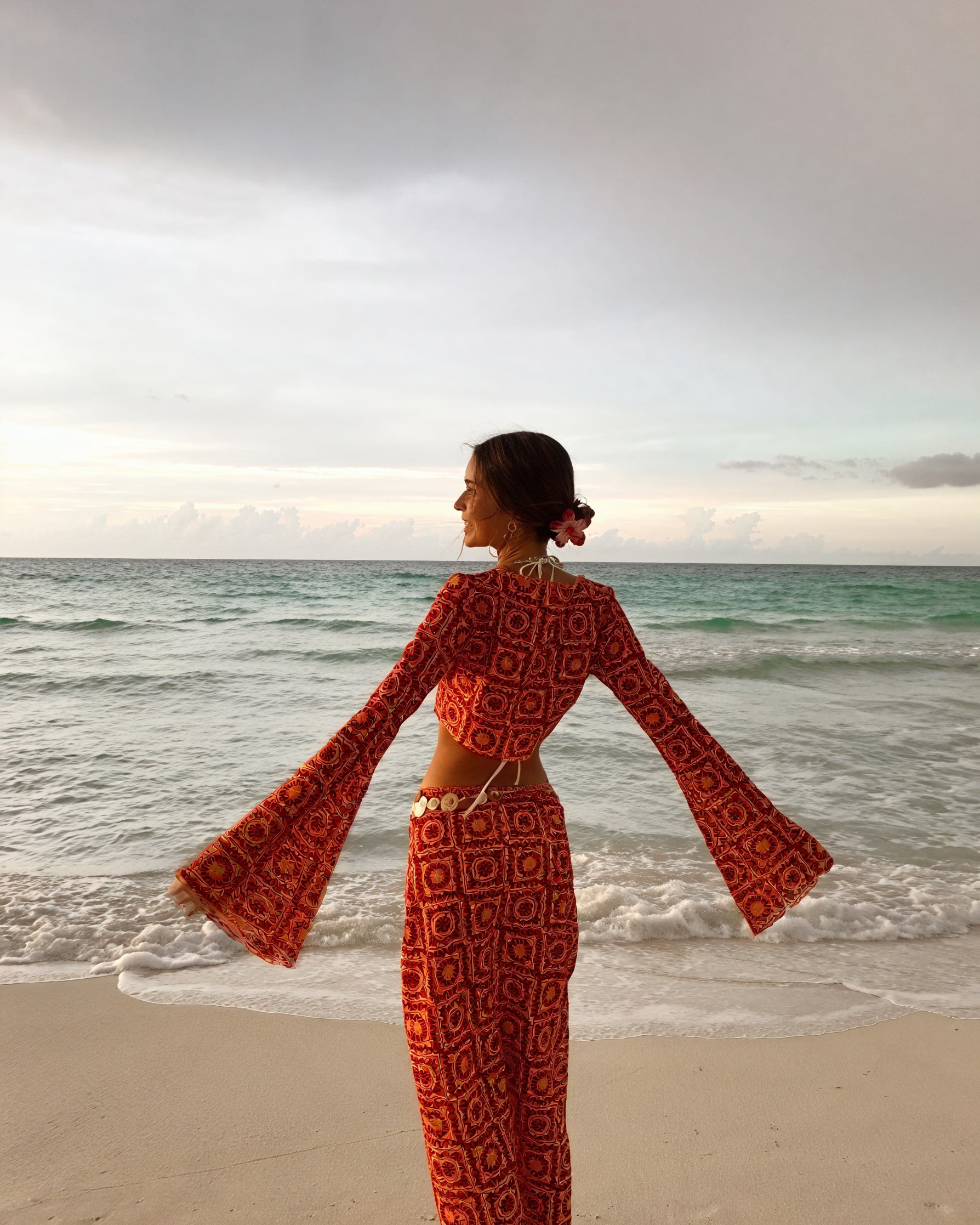 Women's Crochet Two-Piece Outfit – Two-Tone Cropped Top & High-Waisted Bottom Set-83575-7e50a866-d4c0-4214-a863-8c663bdd4370