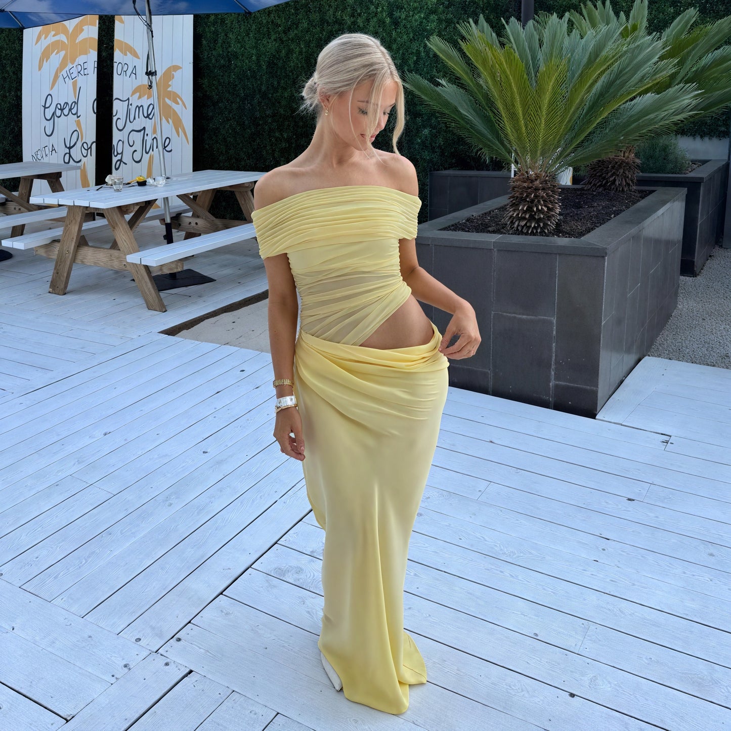Women's Off-Shoulder Maxi Dress with Waist Cutout Detail – Elegant Formal Gown-83596-12b2c391-f438-425c-8c9c-b68e7da63a55